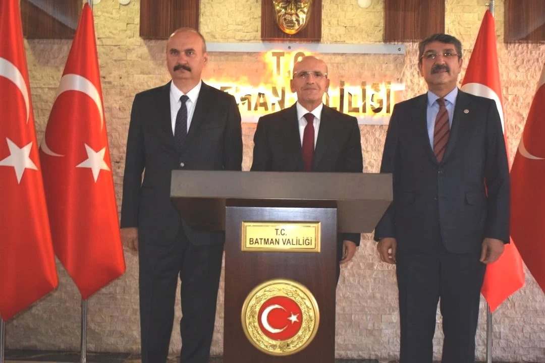 Bakan Şimşek bir ili işaret etti!  Muhtemelen büyükşehir olacak  Tarih verdi 8